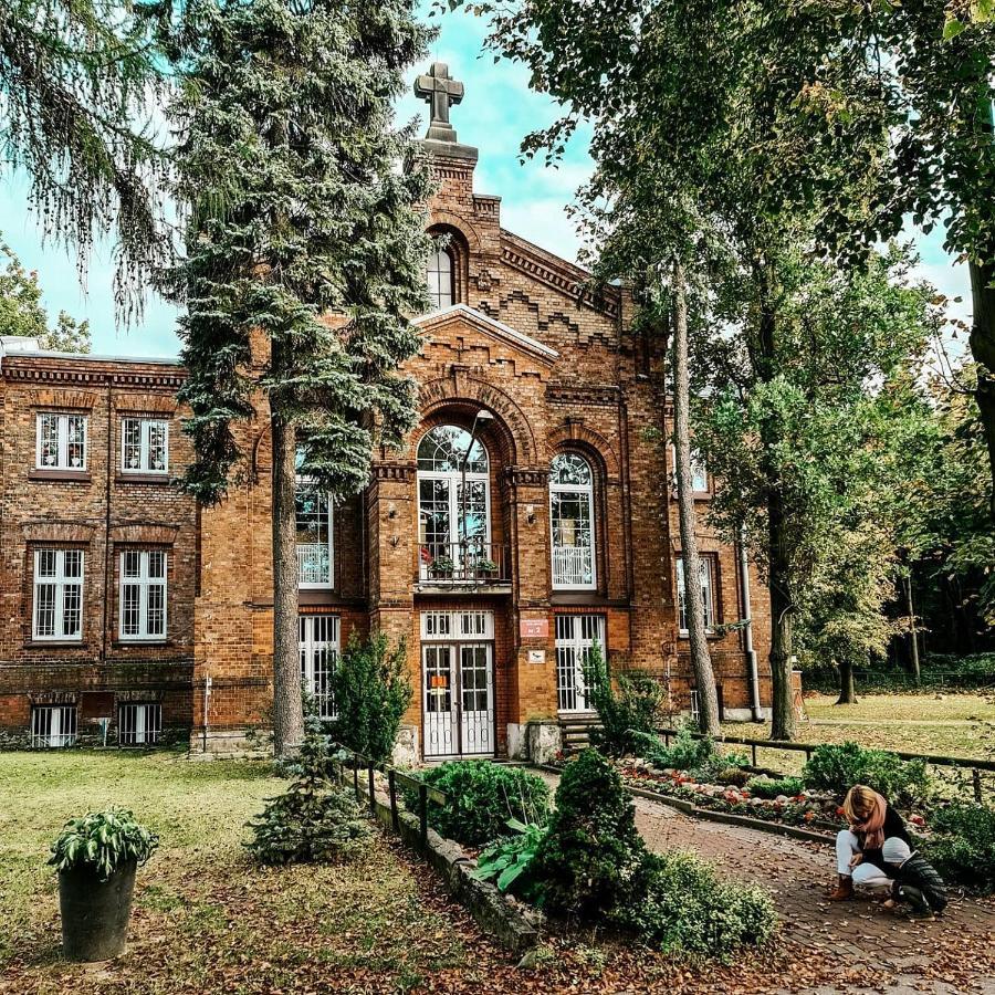Juna - Nowoczesny Apartament W Centrum Z Widokiem Na Park 프루츠코프 외부 사진